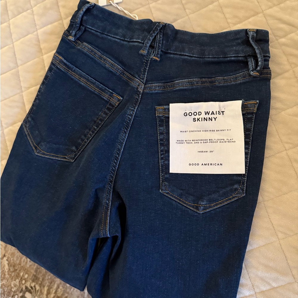 NWT - Good American - ALWAYS FITS GOOD WAIST SKINNY JEANS (Fits size 6-12)
